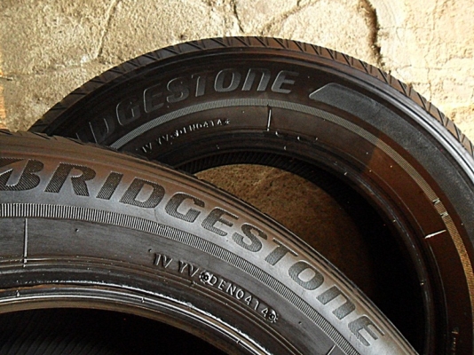 ยางกระบะขอบ16 บริดสโตน215-70-R16 ลงพื้นปลายปี14 (4เส้น2,800) ยางกระบะขอบ16 บริดสโตน215-70-R16 ลงพื้นปลายปี14 (4เส้น2,800)