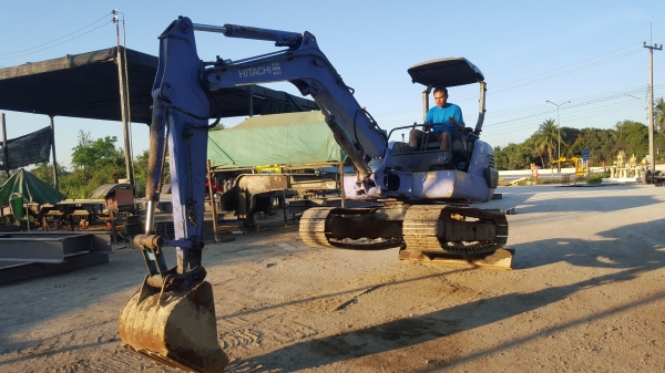 ขายรถขุดex40--2รถนอกถูกๆๆไปเลยรีบ