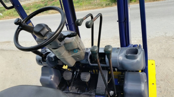 ขายด่วนรถยกKOMATSU FG20-14ยก2ตันเสาสูง3เมตรยางตัน4เส้นรถนอกเพิ่งนำเข้ามายังไม่เคยใช้งานในเมืองไทยเลย