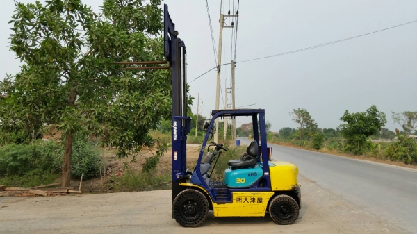 ขายด่วนรถยกKOMATSU FG20-14ยก2ตันเสาสูง3เมตรยางตัน4เส้นรถนอกเพิ่งนำเข้ามายังไม่เคยใช้งานในเมืองไทยเลย
