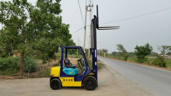 ขายด่วนรถยกKOMATSU FG20-14ยก2ตันเสาสูง3เมตรยางตัน4เส้นรถนอกเพิ่งนำเข้ามายังไม่เคยใช้งานในเมืองไทยเลย