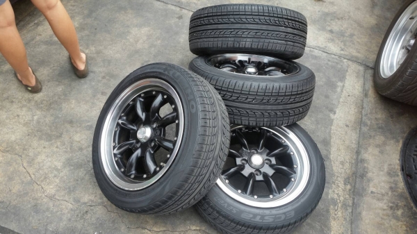 ล้อ15x7 ออฟ35 4รู100 สภาพสวย ยาง195/50/15 ปี12