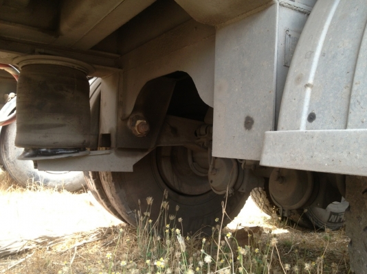 ขายหางพ่วง 3 เพลาแท้ ยกล้อได้ อู่ ST ยางดี กะบะผุนิดหน่อย ทะเบียนแจ้ง ม.79 ขายหางพ่วง 3 เพลาแท้ ยกล้อได้ อู่ ST ยางดี กะบะผุนิดหน่อย ทะเบียนแจ้ง ม.79