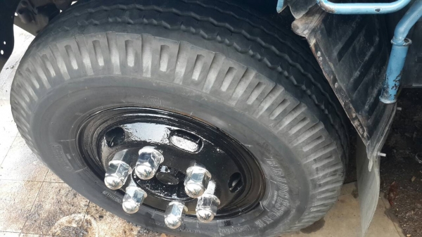 ขาย6ล้ออีซูซุ NPR เครื่อง4BD1ยาว4เมตรกว่าสภาพดียางดีชัชซีสวยมากพร้อมใช้หัวมีผุบ้างเล็กน้อยราคา265000บาท