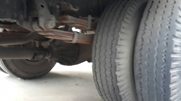 ขาย6ล้ออีซูซุ NPR เครื่อง4BD1ยาว4เมตรกว่าสภาพดียางดีชัชซีสวยมากพร้อมใช้หัวมีผุบ้างเล็กน้อยราคา265000บาท