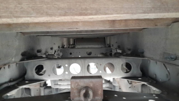 ขาย6ล้ออีซูซุ NPR เครื่อง4BD1ยาว4เมตรกว่าสภาพดียางดีชัชซีสวยมากพร้อมใช้หัวมีผุบ้างเล็กน้อยราคา265000บาท