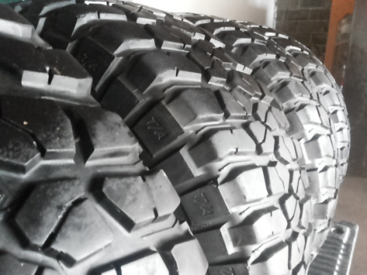 BFGoodrich KM2 285/75/16(33) พร้อมใช้