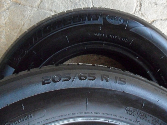 ยางกระบะ-เก๋ง ขอบ15 มิชลิน205-65-R15 ลงพื้นปี13 (4เส้น2,400) ยางกระบะ-เก๋ง ขอบ15 มิชลิน205-65-R15 ลงพื้นปี13 (4เส้น2,400)
