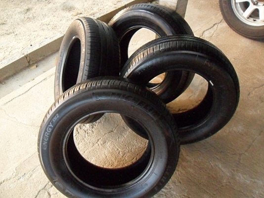 ยางกระบะ-เก๋ง ขอบ15 มิชลิน205-65-R15 ลงพื้นปี13 (4เส้น2,400) ยางกระบะ-เก๋ง ขอบ15 มิชลิน205-65-R15 ลงพื้นปี13 (4เส้น2,400)