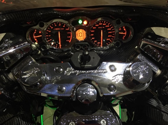 HAYABUSA 1300 2012 ชุดแต่งเทพตรงรุ่นจากเมกา แต่งทั้งคัน โดนไปกว่า7แสน