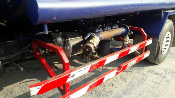 รถฮีโน่ 6 ล้อ ( บรรทุกน้ำมัน ) FB4J / 145 แรงม้า. ปี 41   สนใจติดต่อ  081 - 6079515