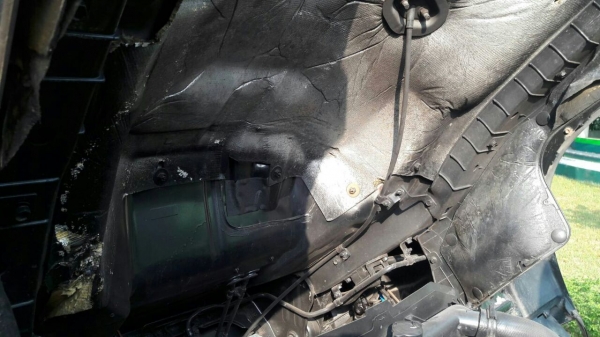 รถฮีโน่ 6 ล้อ ( บรรทุกน้ำมัน ) FB4J / 145 แรงม้า. ปี 41   สนใจติดต่อ  081 - 6079515