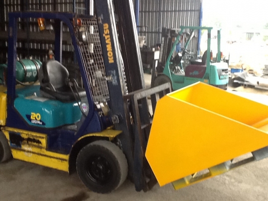 แหล่งรวมรถโฟลค์ลิฟท์งาเทฮิ้งค์ฟอร์คภาคตะวันออกสำหรับตักก้อนยางพารายางถ้วยและขี้ยาง