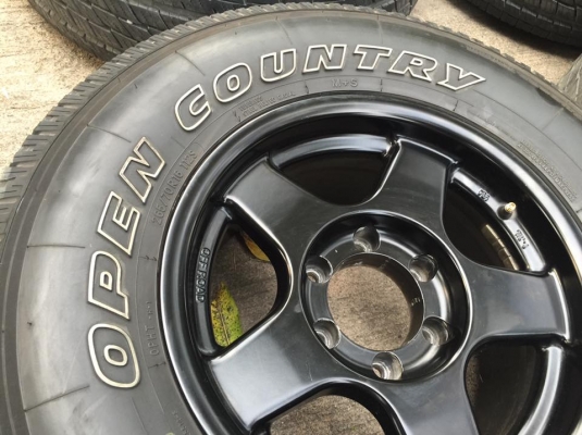 ล้อลายBradley v 16x8 off 0สีเดิมๆ พร้อม ยางToyo 265/70/16 ปี14 ตัวหนังสือขาว ดอกเต็ม