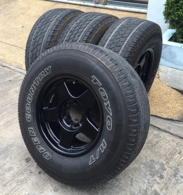 ล้อลายBradley v 16x8 off 0สีเดิมๆ พร้อม ยางToyo 265/70/16 ปี14 ตัวหนังสือขาว ดอกเต็ม