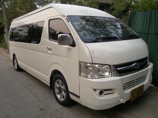 รถตู้นั่งจอยลอง