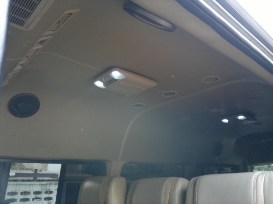 รถตู้นั่งจอยลอง