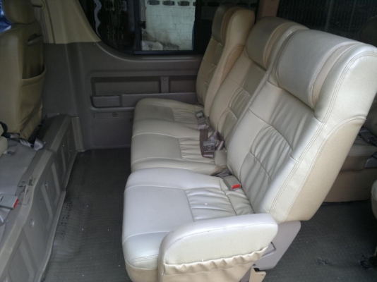 รถตู้นั่งจอยลอง