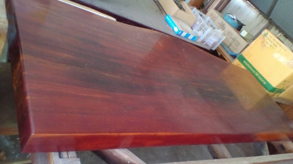 โต๊ะไม้มะค่า หน้ากว้าง 80-90ซม.ตัวละ40,000.-