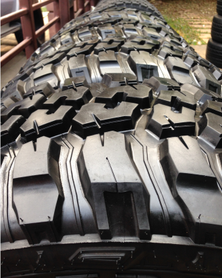 ยาง MUD FEDERAL 33X12.5 R20 ปี14 ดอกเต็ม ไม่มีปะ ลุยได้อีกหลายปี ราคาไม่แพง