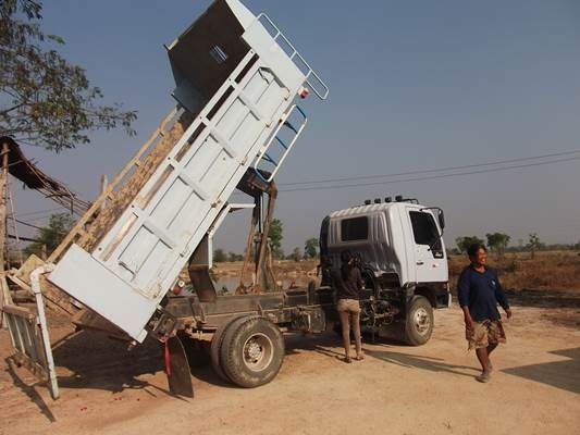 ฝากขายรถ 6 ล้อดั้ม FC4J  140 แรง  ขอขอบคุณครับ