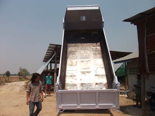 ฝากขายรถ 6 ล้อดั้ม FC4J  140 แรง  ขอขอบคุณครับ