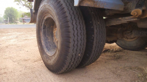 ดัมท์ เครื่อง  4HJ 1   175  แรง  รถสวยๆ  สภาพพร้อมลุย  ราคา 450,000  บาท