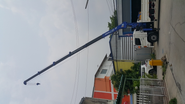 ขายรถ 6ล้อใหญ่212แรง ติดเครน7ตัน5ปลอก