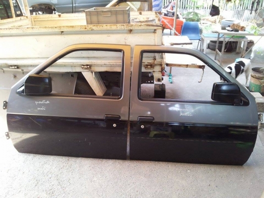 ประตู NISSAN TERRANO 1  รุ่นสามประตู