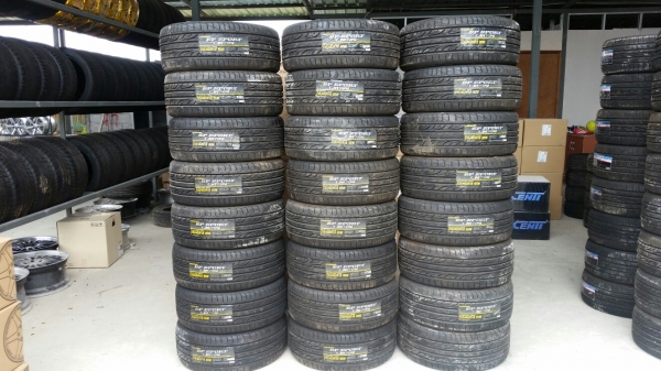 235 40 18 Dunlop Lm704 ใหม่ปี13 235 40 18 Dunlop Lm704 ใหม่ปี13