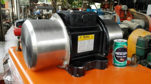 ==== Sold ==== มอเตอร์ สั่น-เขย่า NETTER Made in Germany ขนาด 1/3 HP ไฟ 380V สภาพเทพคัดมาด้วยใจ สีเดิมกริ้บๆไม่มีบิ้วมาเทสก่อนได้!!