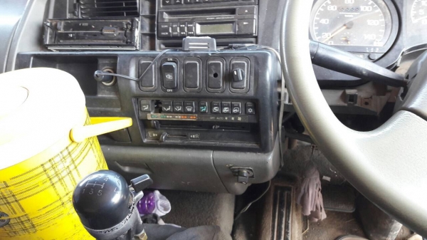 ขาย หัวลากไอ้หลง MMTFN627RNC ปี 45 พร้อมหาง 3 เพลา ยาว 12 เมตร เครื่องยนต์ 260 แรงม้า เกียรใหญ่ ช่วงล่างแน่น ทะเบียนพร้อมโอน