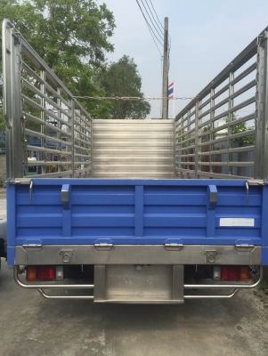 ขายISUZU NPR เครื่อง 130แรงเทอโบว์ กระบะสแตนเลสสภาพสวยมาก 089-4324977