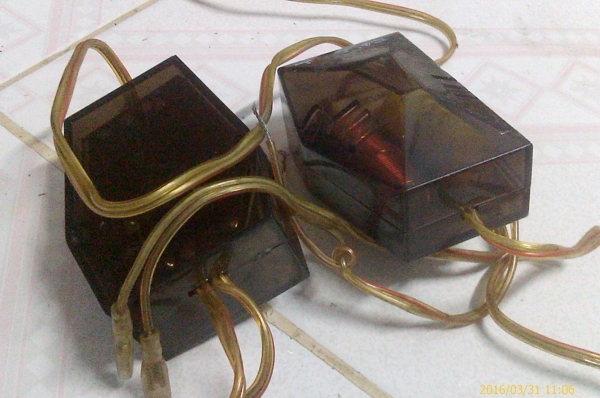 กล่องแยกเสียงกลาง/แหลม 1ออก2 CALCELL