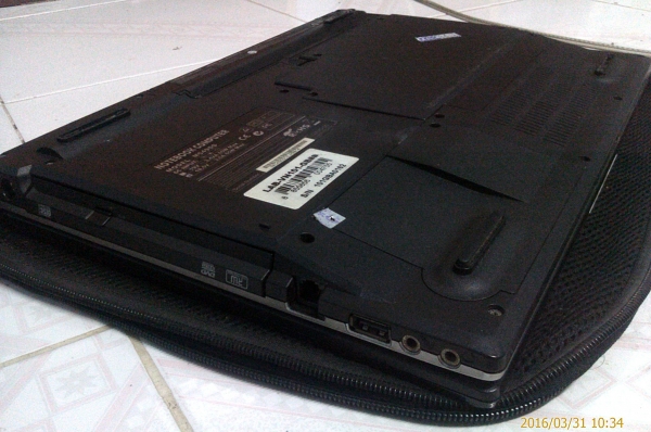 โน๊ตบุ๊ค Vzio M549SS โน๊ตบุ๊ค Vzio M549SS