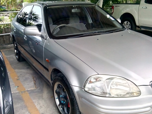 ขาย civic ตาโต a/t v-tec รถบ้านสภาพดีมาก