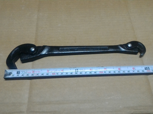 ประแจเอนกประสงค์ยี่ห้อ SELF เหล็ก Canbon Steel ใช้ได้กับงานทุกลักษณะ หมุนหัวน๊อต ท่อกลมๆ