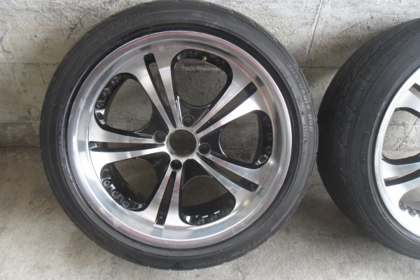 ล้อแม็ก17นิ้ว4รู100 พร้อมยาง สวยๆ 4 ล้อ ราคา 6800 บาท