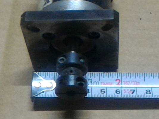 มอเตอร์ DC เซอร์โวมอเตอร์ ยี่ห้อ  MINERTIA จากญี่ปุ่น ขนาดโต 5 ซม. ยาว 16 ซม. แกนเพลาโตประมาณ 8  มม เทสแล้วเริ่มหมุนที่ 6 V. แรงบิดดี