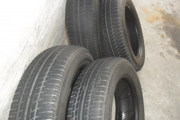 ยาง บริสโตน 175/65R15ปี13 สวยๆ 4 เส้น ราคา 1700 บาท