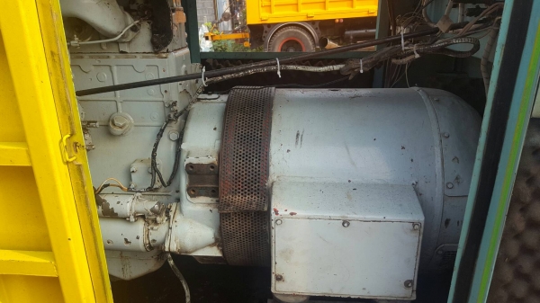 เครื่องปั้นไฟ 100 ก.กวัตว์ เครื่อง 6สูบนิสัน PEไช้งานได้ปกติ เครื่องปั้นไฟ 100 ก.กวัตว์ เครื่อง 6สูบนิสัน PEไช้งานได้ปกติ