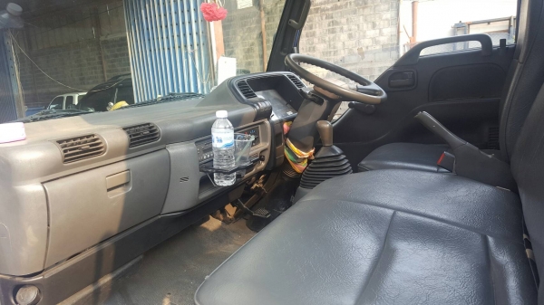 6ล้ออีซุNKR เครือง130 เทอร์โบ พวงมาลัยเพาเวอ พร้อมคอกเหล็ก ทะเบียนเอกสารครบ ราคาต่อลอง