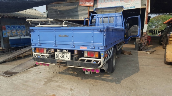 6ล้ออีซุNKR เครือง130 เทอร์โบ พวงมาลัยเพาเวอ พร้อมคอกเหล็ก ทะเบียนเอกสารครบ ราคาต่อลอง