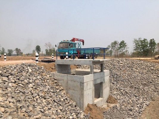 ขายรถสิบล้อมิตซู  1 เพลา ติดเครนunic  5 ตัน 3 ปอก 2 ชัก สภาพดีพร้อมใช้ (เจ้าของขายเอง)