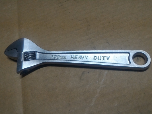 ประแจเลื่อนขนาด 8 นิ้ว RELIABLE ของใหม่เก่าเก็บ เหล็กเนื้อดี ปากกว้างสุด 24 มม.