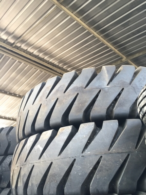 ยางใหม่ 1800-33 หนา 32 ชั้นกับ 40 ชั้นก็มีขายนะครับ ยางใหม่ 1800-33 หนา 32 ชั้นกับ 40 ชั้นก็มีขายนะครับ