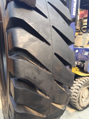 ยางใหม่ 1800-33 หนา 32 ชั้นกับ 40 ชั้นก็มีขายนะครับ ยางใหม่ 1800-33 หนา 32 ชั้นกับ 40 ชั้นก็มีขายนะครับ