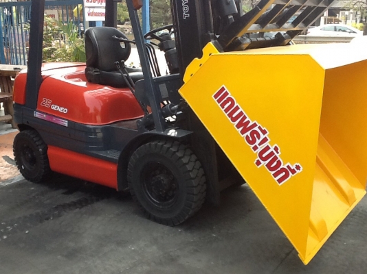 แหล่งรวมรถโฟลค์ลิฟท์งาเทฮิ้งค์ฟอร์คภาคตะวันออกงาเทได้กระดกได้สำหรับตักก้อนยางพาราขี้ยางและยางถ้วย