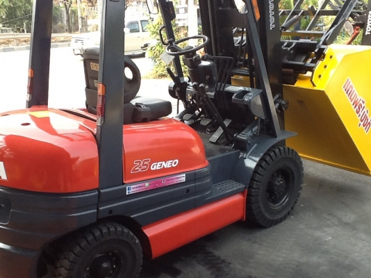 แหล่งรวมรถโฟลค์ลิฟท์งาเทฮิ้งค์ฟอร์คภาคตะวันออกงาเทได้กระดกได้สำหรับตักก้อนยางพาราขี้ยางและยางถ้วย แหล่งรวมรถโฟลค์ลิฟท์งาเทฮิ้งค์ฟอร์คภาคตะวันออกงาเทได้กระดกได้สำหรับตักก้อนยางพาราขี้ยางและยางถ้วย