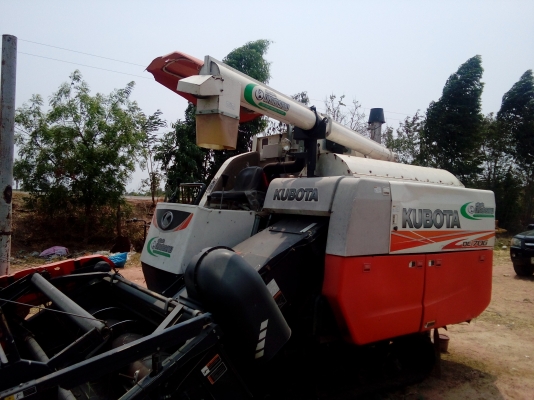 ขายรถเกี่ยวข้าว คูโบต้า DC 70G